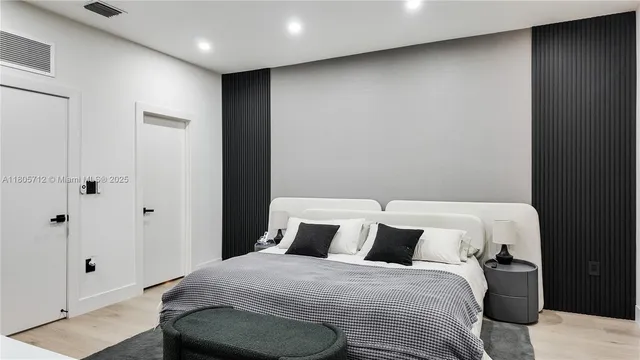 $797,500 | 7221 Northwest 103rd Path, Doral, FL 33178