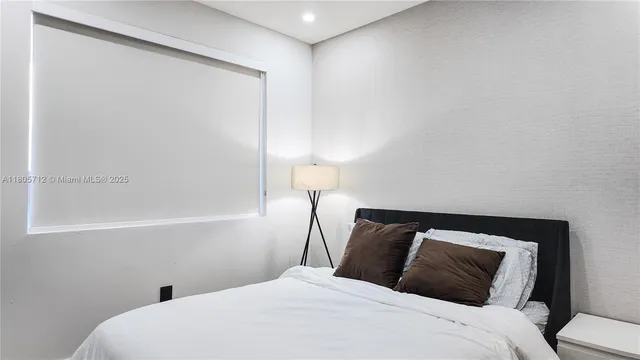 $797,500 | 7221 Northwest 103rd Path, Doral, FL 33178