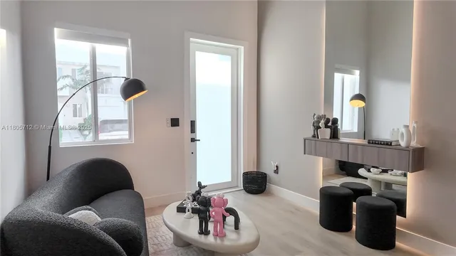 $797,500 | 7221 Northwest 103rd Path, Doral, FL 33178