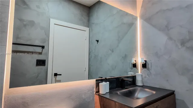 $797,500 | 7221 Northwest 103rd Path, Doral, FL 33178