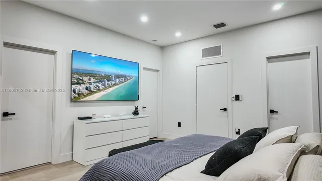 $797,500 | 7221 Northwest 103rd Path, Doral, FL 33178