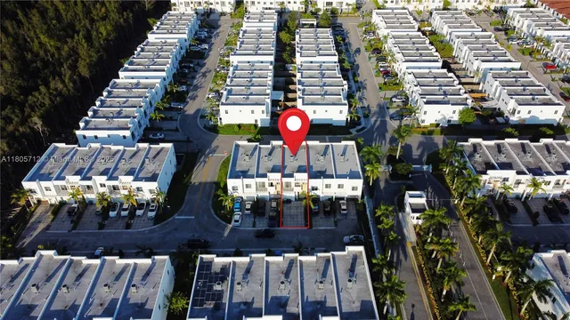 $797,500 | 7221 Northwest 103rd Path, Doral, FL 33178