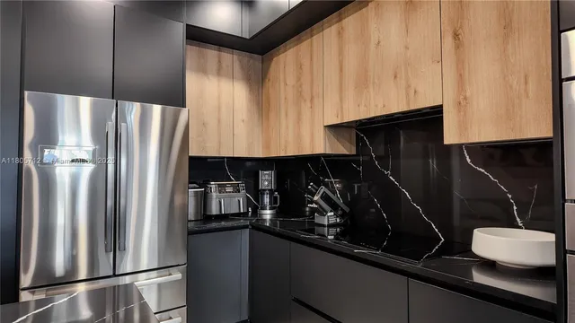 $797,500 | 7221 Northwest 103rd Path, Doral, FL 33178