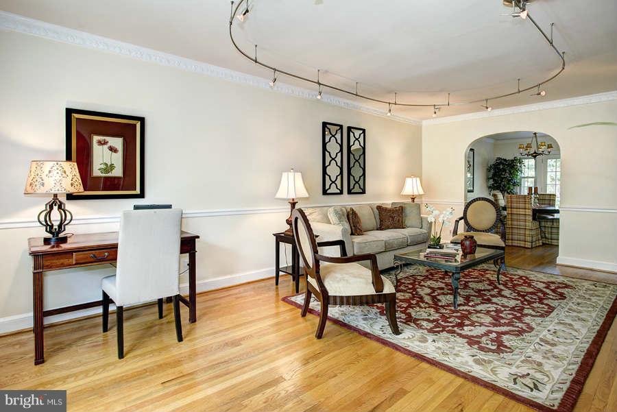 4839 Reservoir Road Northwest Washington, DC 20007 - Photo 2 of 14 Interior (General)