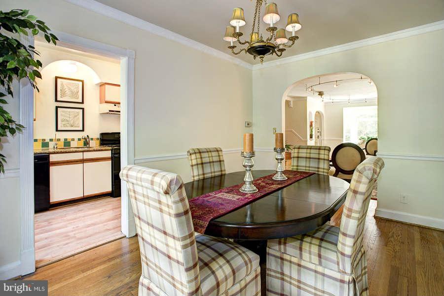 4839 Reservoir Road Northwest Washington, DC 20007 - Photo 6 of 14 Interior (General)