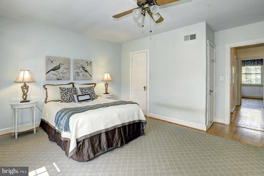 4839 Reservoir Road Northwest Washington, DC 20007 - Photo 8 of 14 Interior (General)