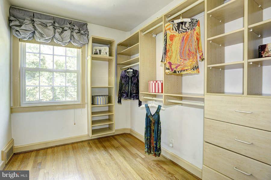 4839 Reservoir Road Northwest Washington, DC 20007 - Photo 9 of 14 Interior (General)