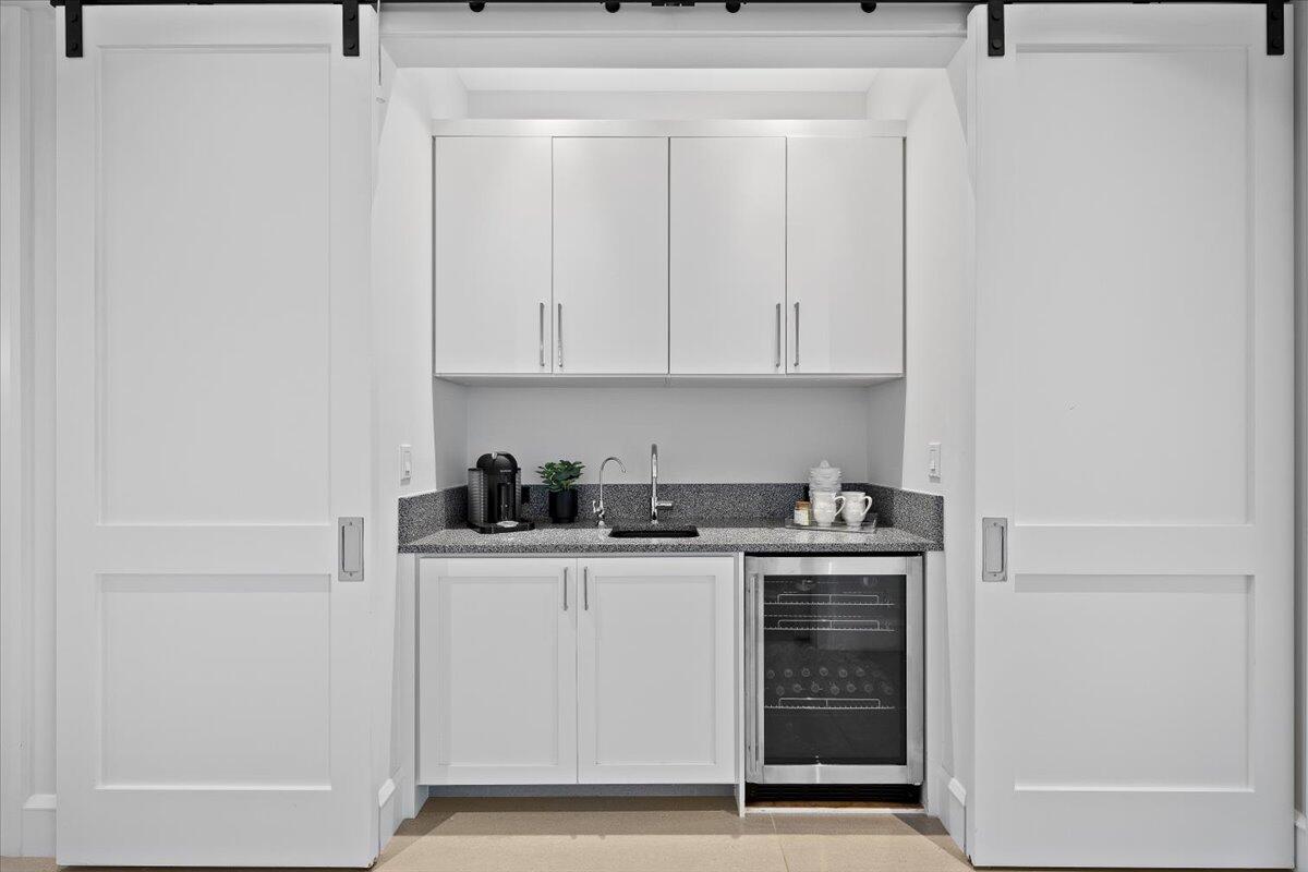 6209 Homeland Road Lake Worth, FL 33449 - Photo 18 of 50 Upstairs Primary Suite