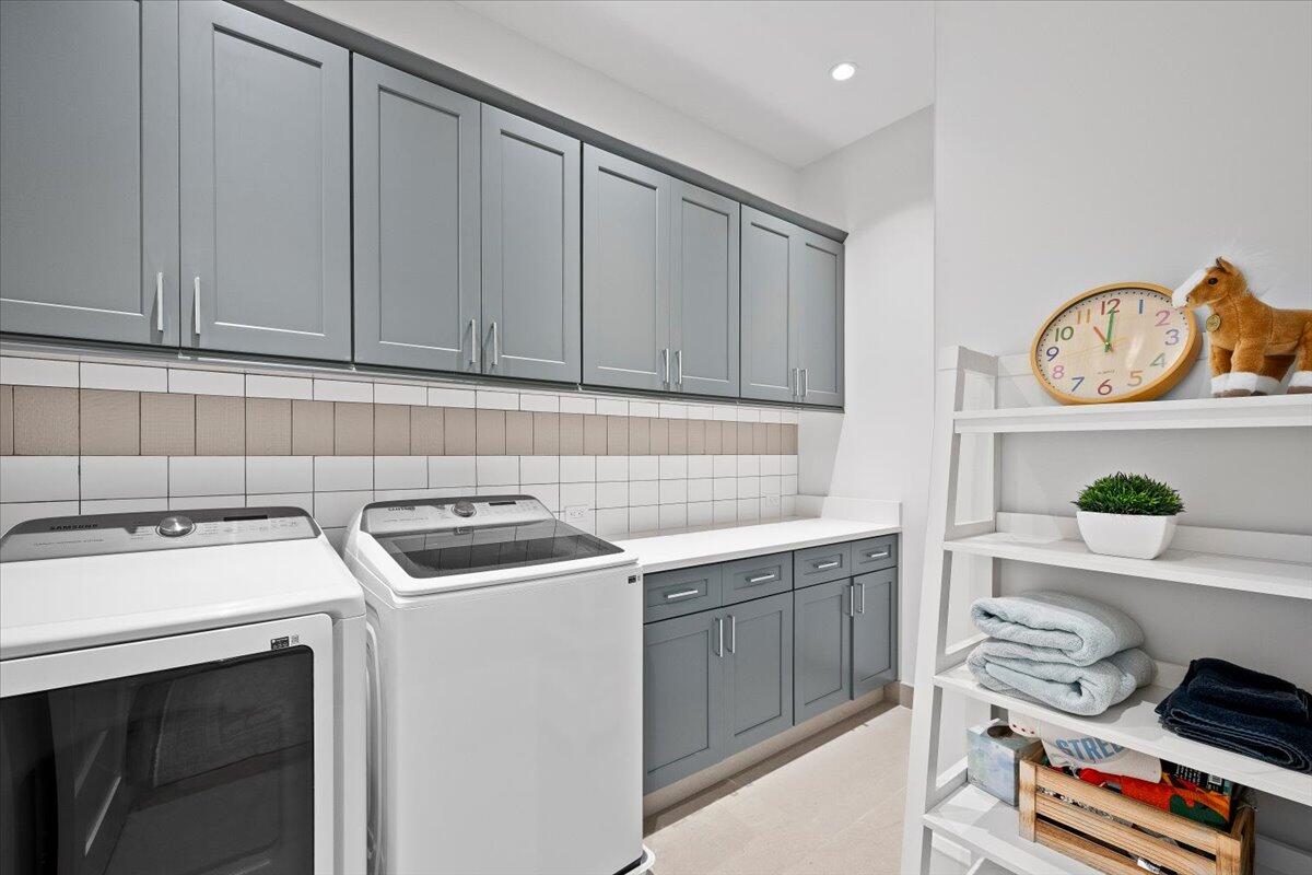 6209 Homeland Road Lake Worth, FL 33449 - Photo 22 of 50 Upstairs Laundry