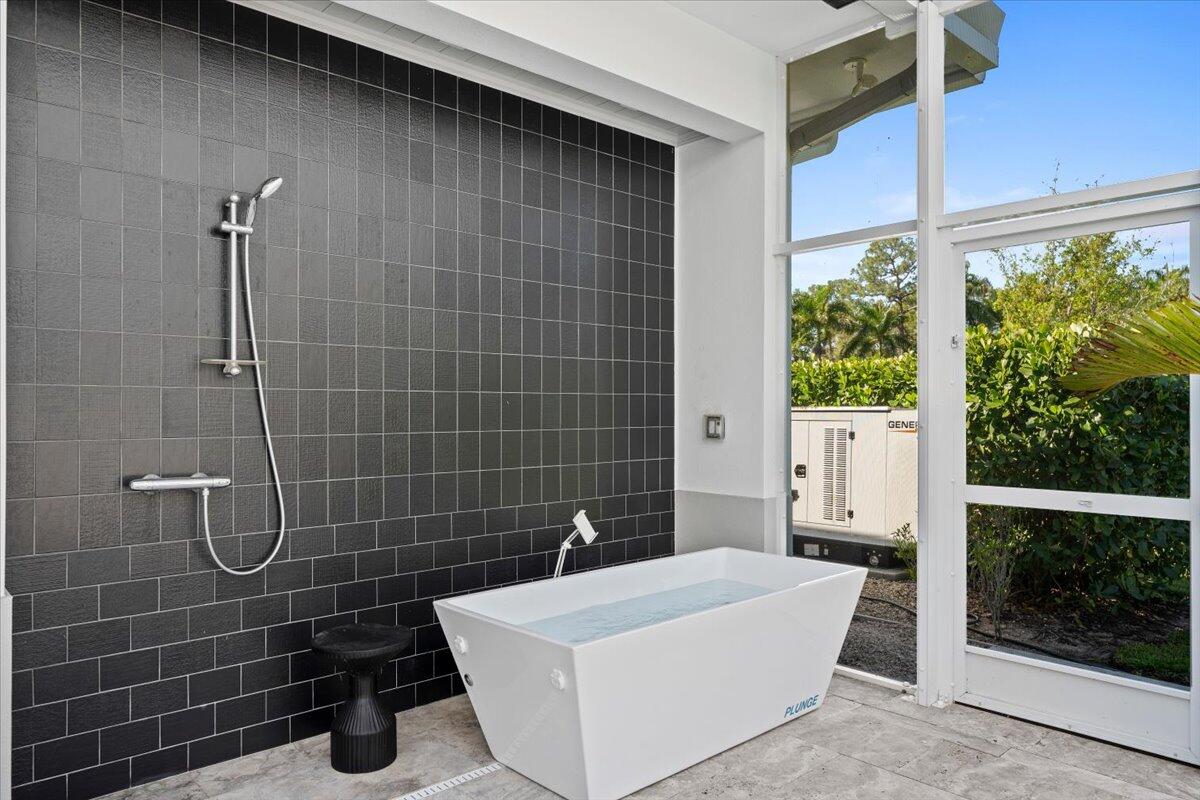 6209 Homeland Road Lake Worth, FL 33449 - Photo 28 of 50 Cold Plunge/Shower