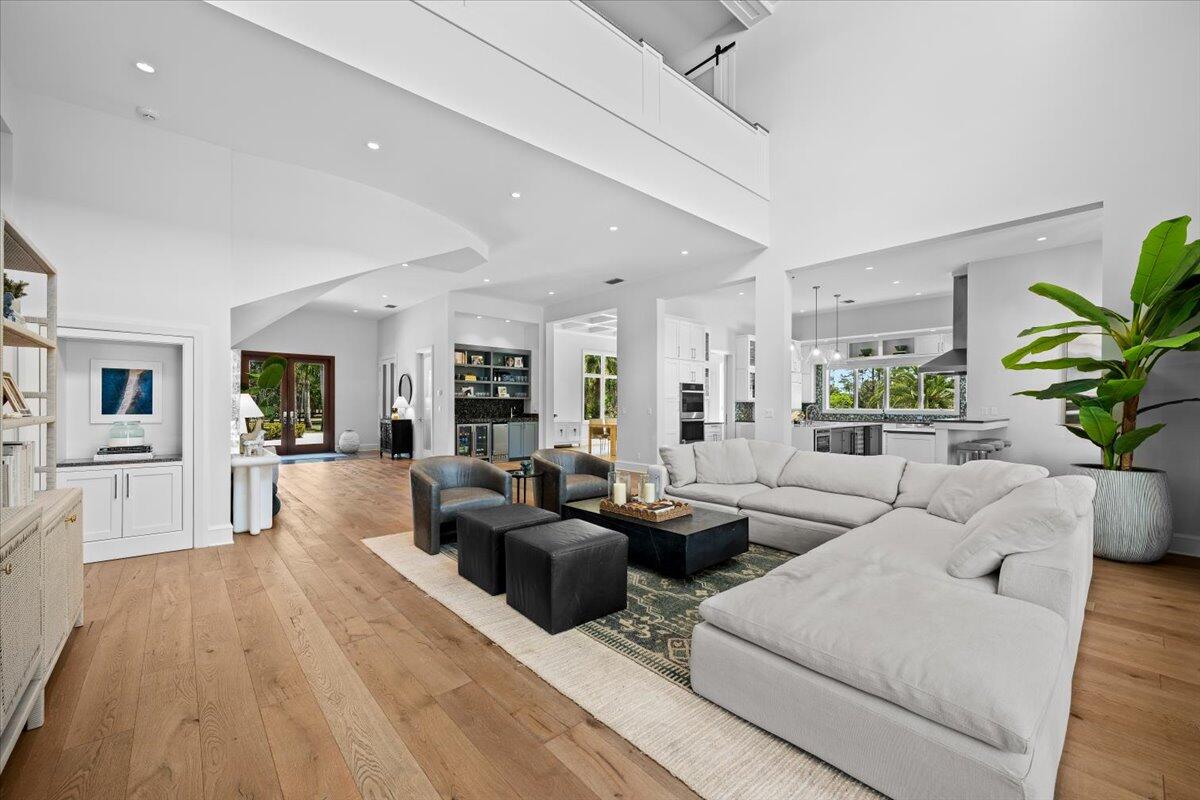 6209 Homeland Road Lake Worth, FL 33449 - Photo 4 of 50 011-LUX_5871