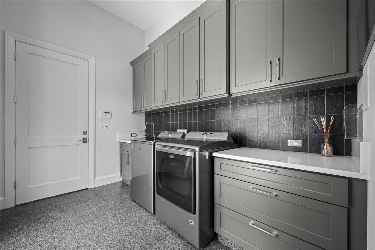 6209 Homeland Road Lake Worth, FL 33449 - Photo 7 of 50 017-LUX_5906