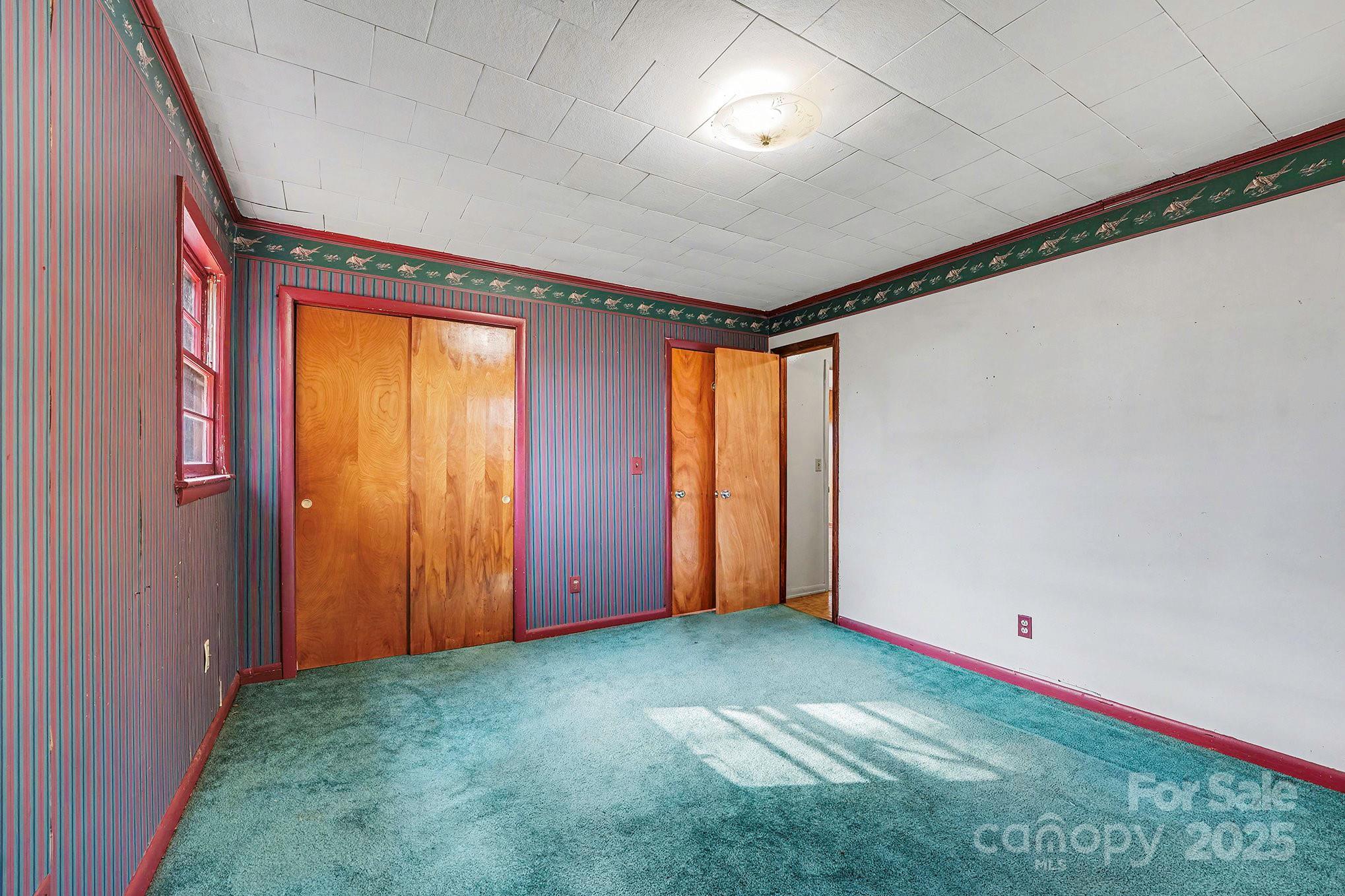 3442 Lester Street Conover, NC 28613 - Photo 15 of 38 a view of room with window and ceiling fan