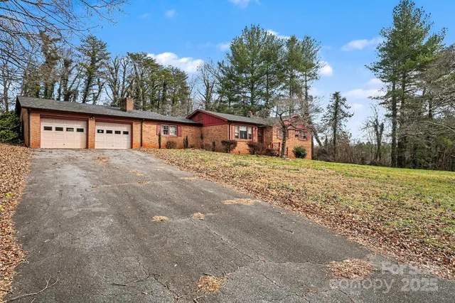 $300,000 | 3442 Lester Street, Conover, NC 28613