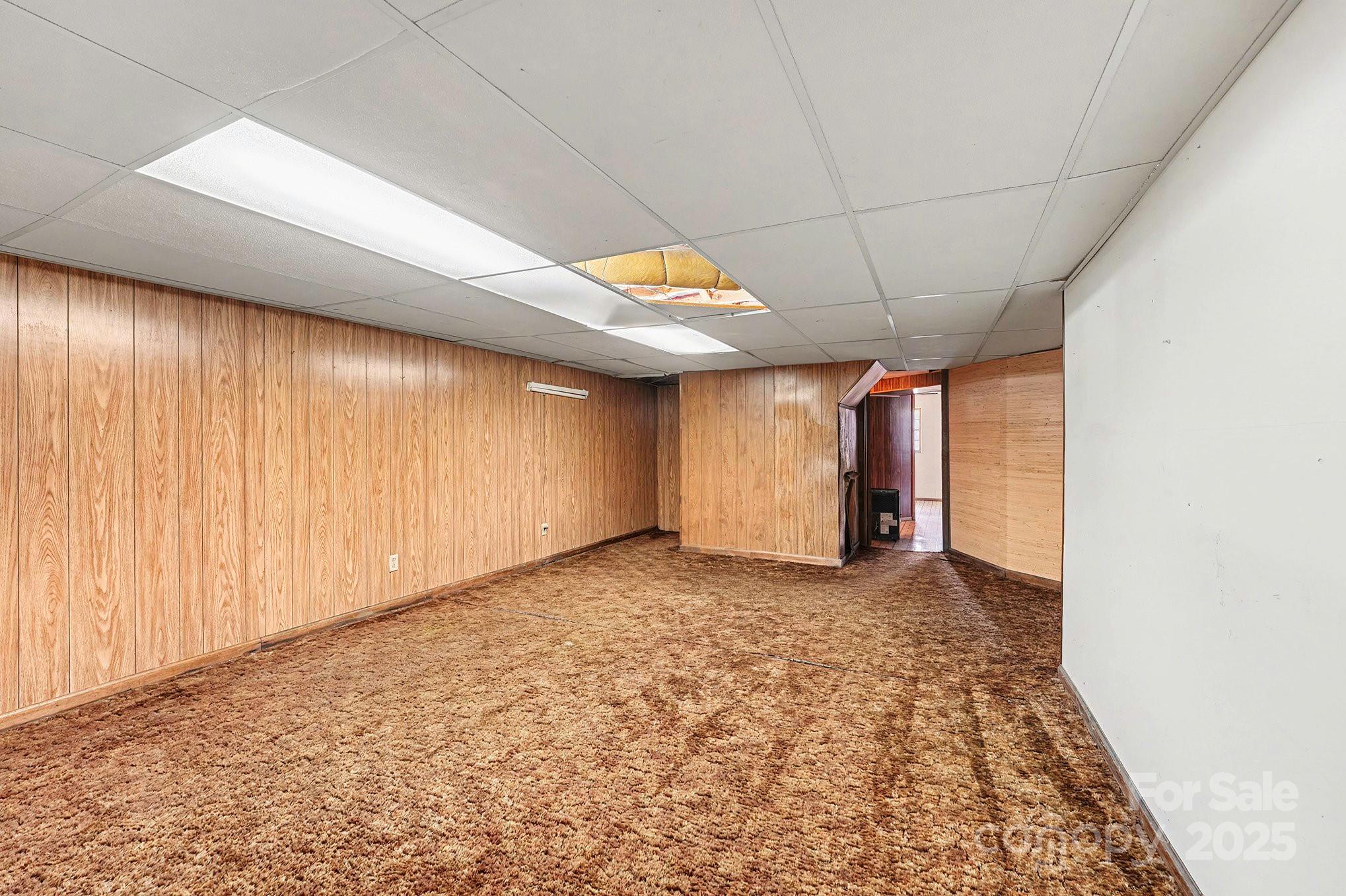 3442 Lester Street Conover, NC 28613 - Photo 21 of 38 an empty room with windows