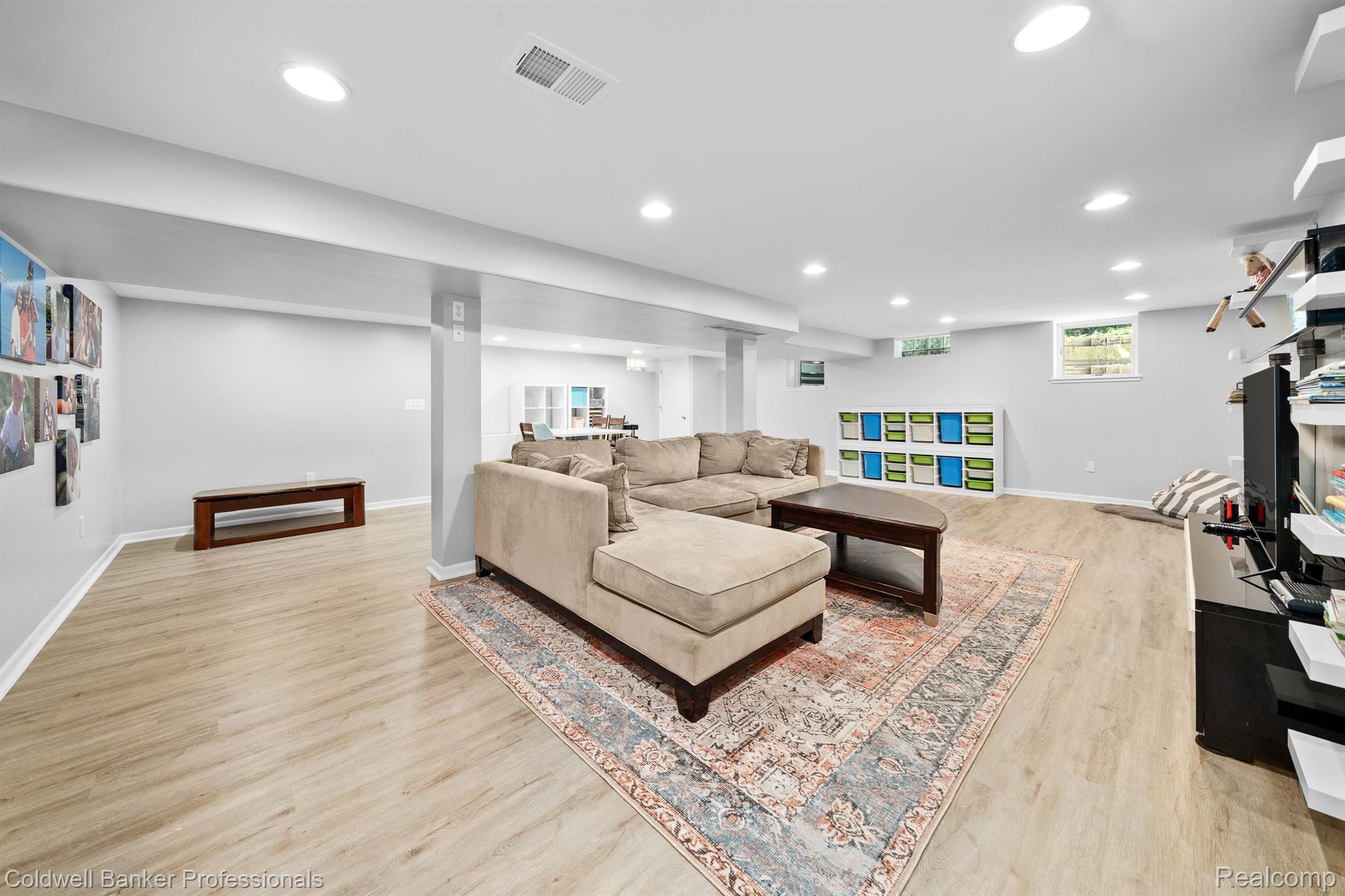 4972 Arrowhead Road West Bloomfield, MI 48323 - Photo 40 of 76 Gallery Image 40