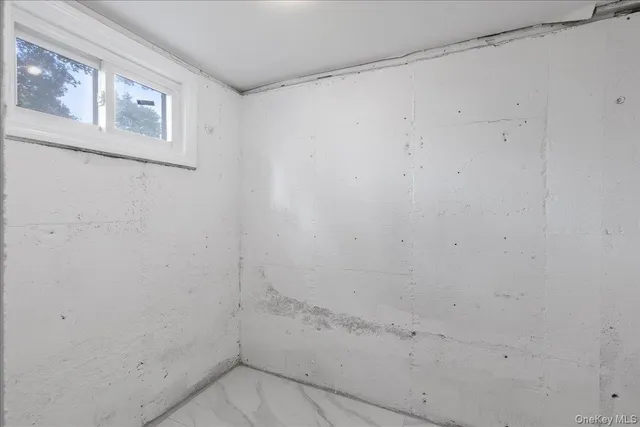 $899,000 | 1686 Rosalind Avenue, Elmont, NY 11003