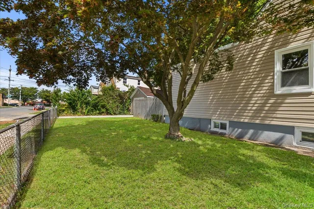 $899,000 | 1686 Rosalind Avenue, Elmont, NY 11003