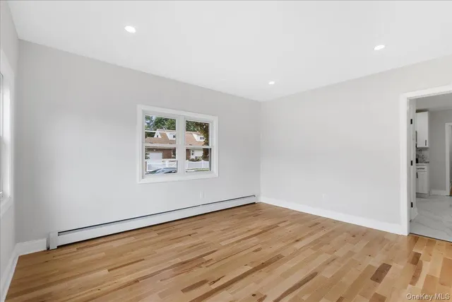 $899,000 | 1686 Rosalind Avenue, Elmont, NY 11003