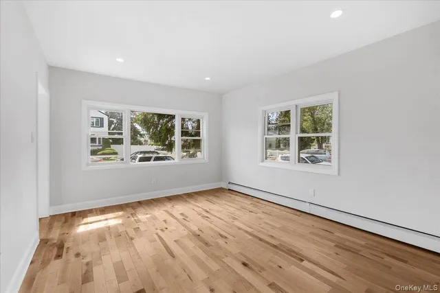 $899,000 | 1686 Rosalind Avenue, Elmont, NY 11003