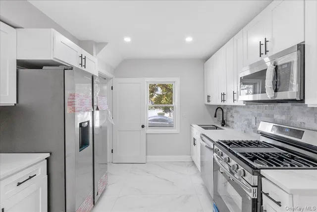 $899,000 | 1686 Rosalind Avenue, Elmont, NY 11003