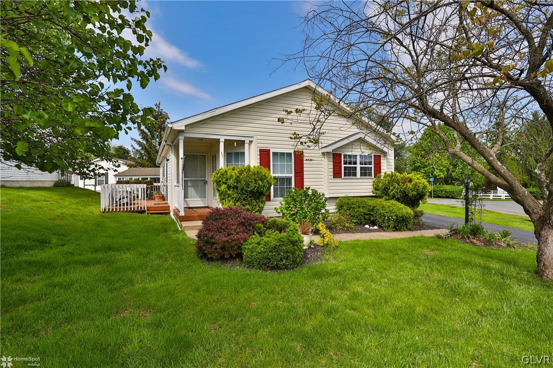 38 Abbey Road Easton, PA 18040 - Photo 1 of 20 Gallery Image 1