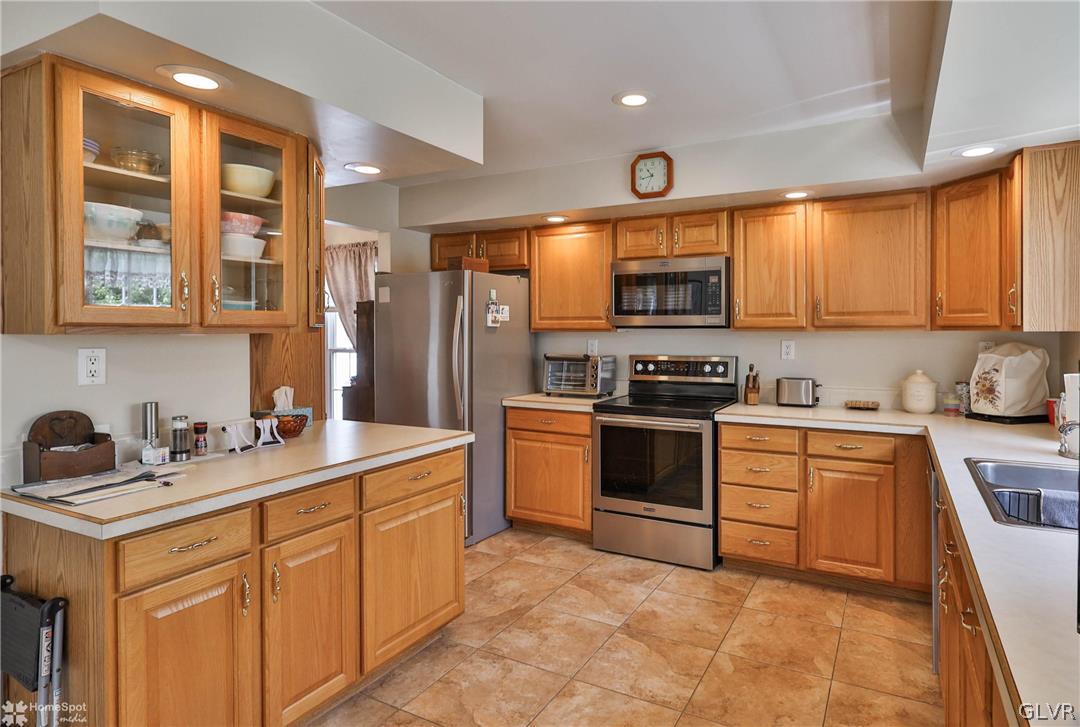 38 Abbey Road Easton, PA 18040 - Photo 5 of 20 Gallery Image 5