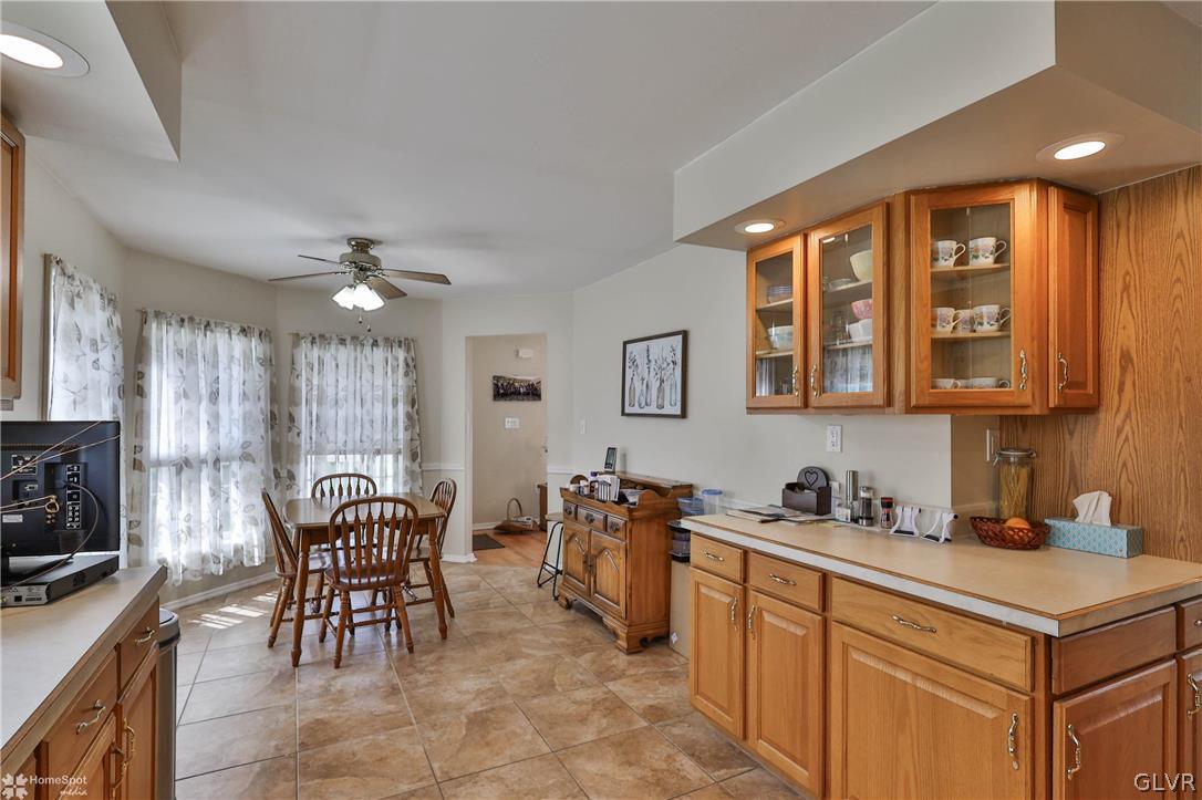 38 Abbey Road Easton, PA 18040 - Photo 6 of 20 Gallery Image 6