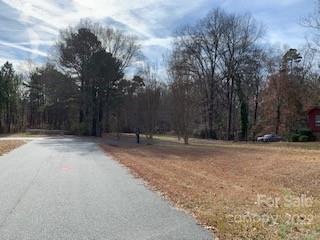 2835 Alexander Road Charlotte, NC 28262 - Photo 2 of 5