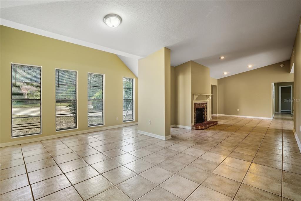 405 Park Ridge Avenue Tampa, FL 33617 - Photo 12 of 43