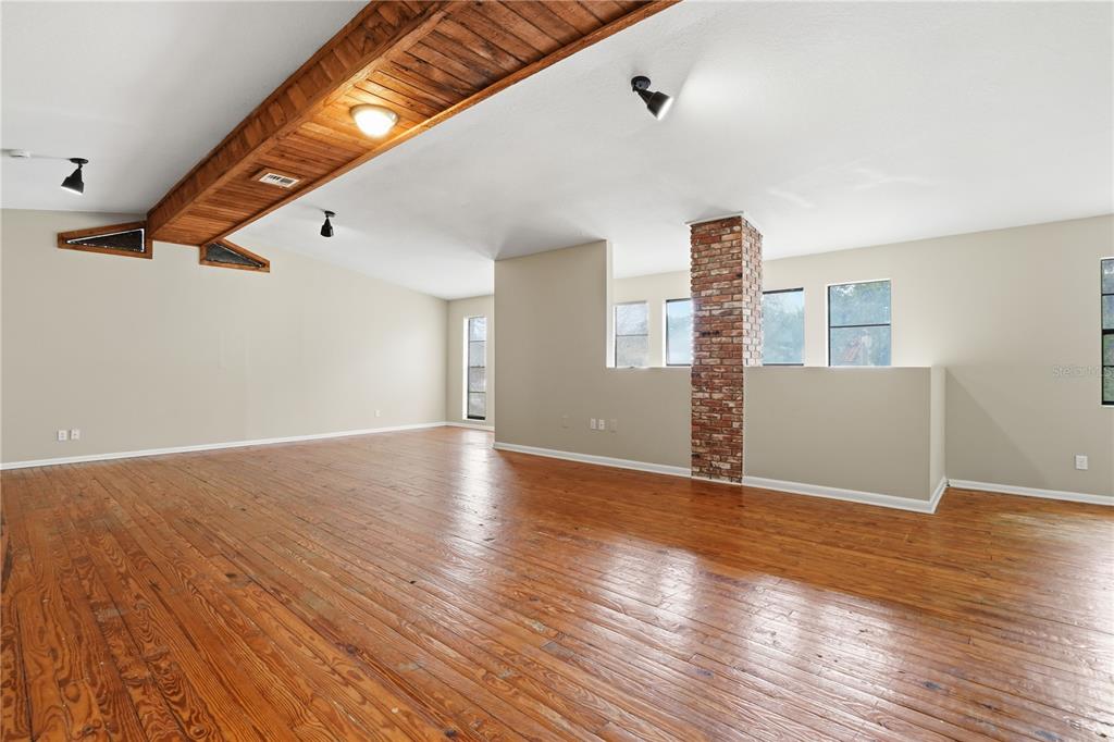 405 Park Ridge Avenue Tampa, FL 33617 - Photo 13 of 43