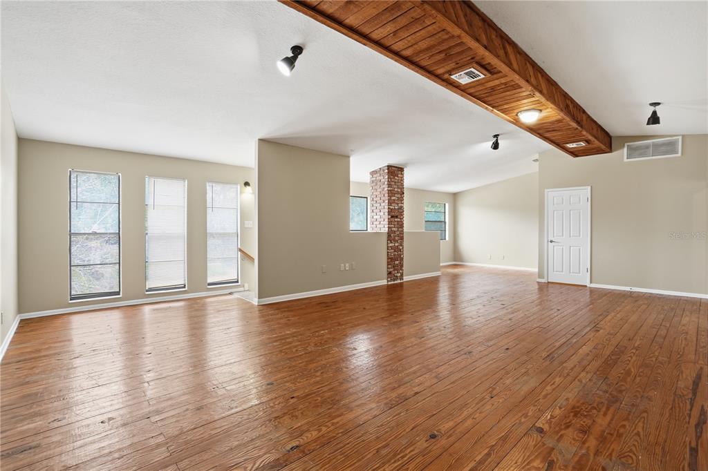 405 Park Ridge Avenue Tampa, FL 33617 - Photo 14 of 43