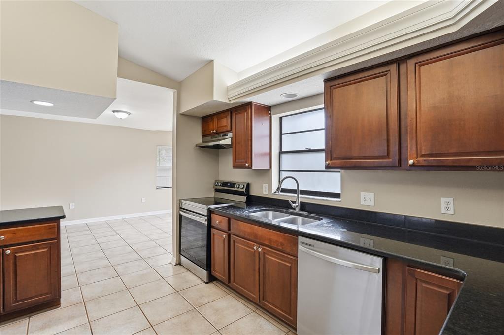 405 Park Ridge Avenue Tampa, FL 33617 - Photo 17 of 43