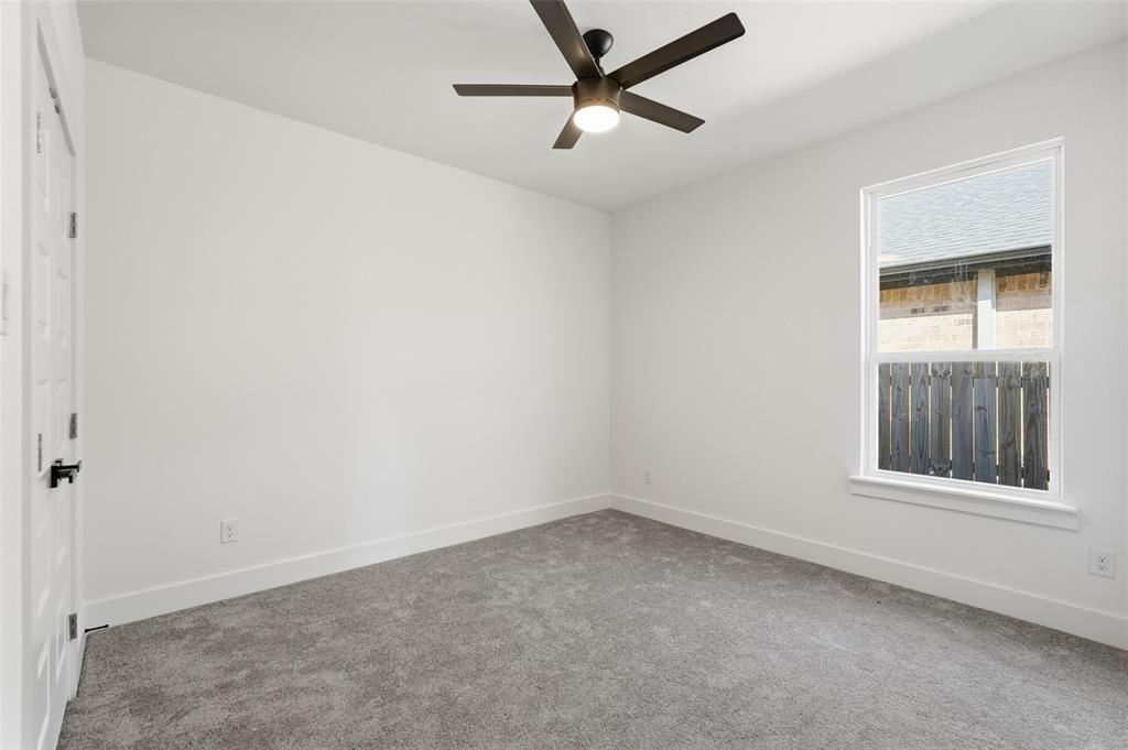 1815 Beauford Road Dallas, TX 75253 - Photo 20 of 35 Guest Bedroom 2