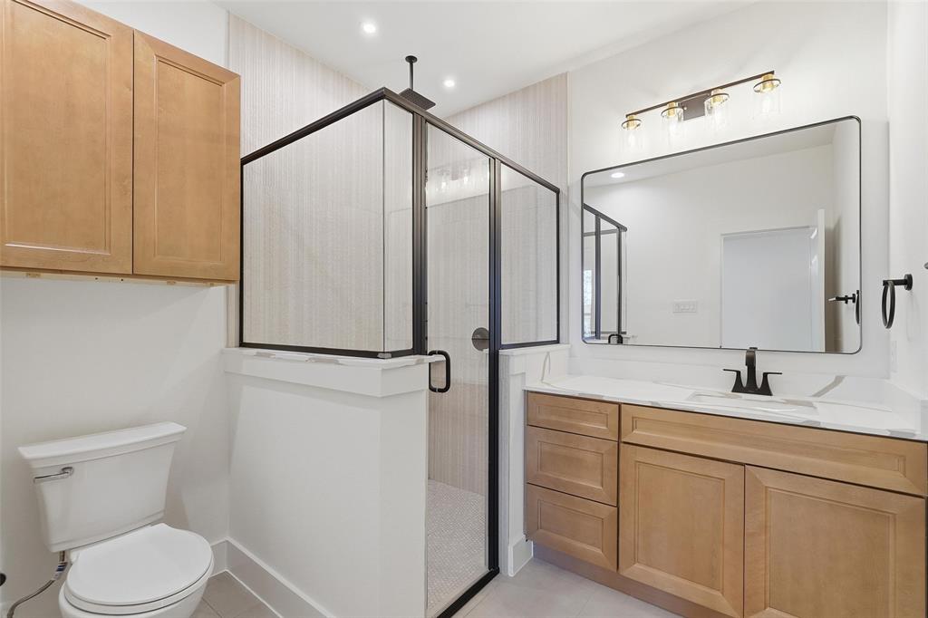 1815 Beauford Road Dallas, TX 75253 - Photo 25 of 35 Primary Bathroom