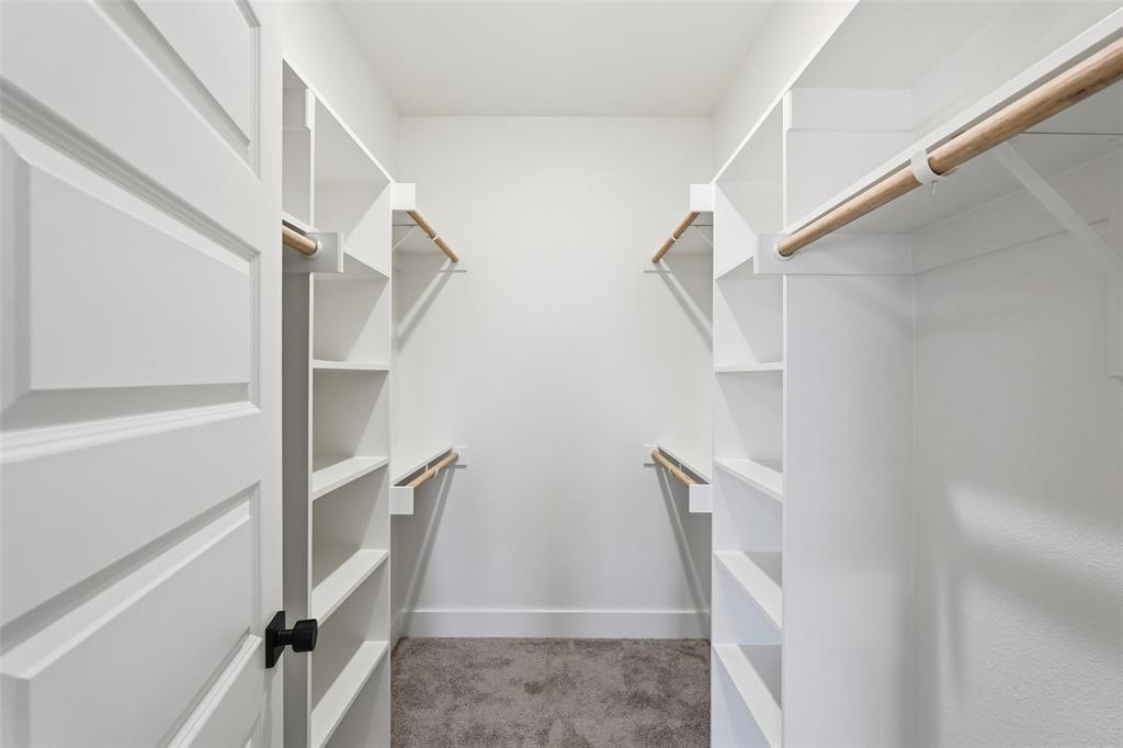 1815 Beauford Road Dallas, TX 75253 - Photo 26 of 35 Primary Closet