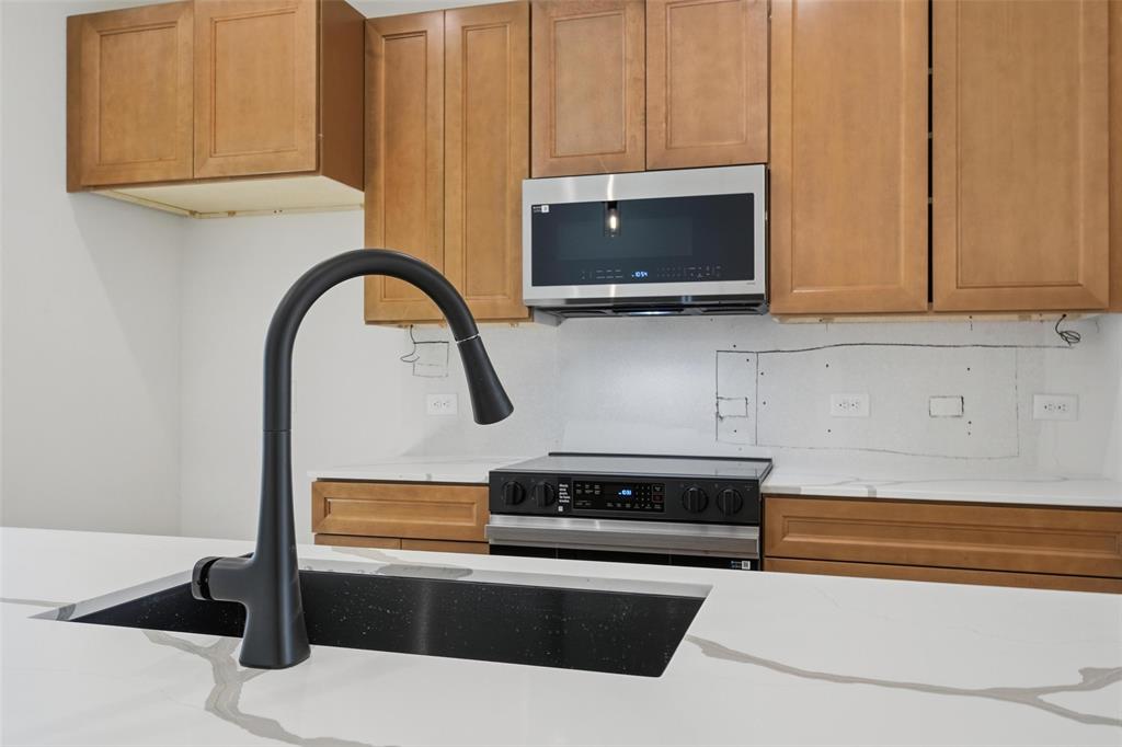 1815 Beauford Road Dallas, TX 75253 - Photo 10 of 35