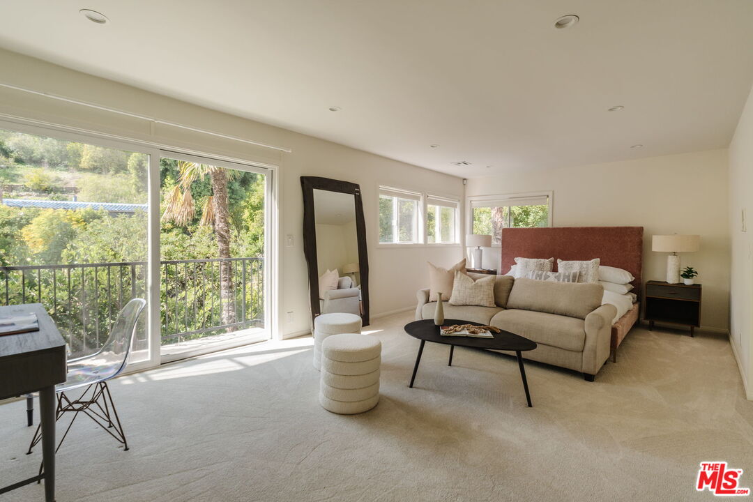 7229 Senalda Road Los Angeles, CA 90068 - Photo 21 of 33