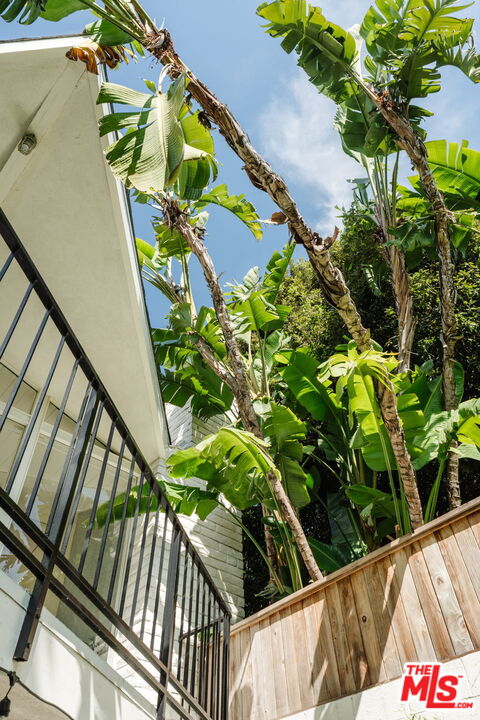 7229 Senalda Road Los Angeles, CA 90068 - Photo 26 of 33