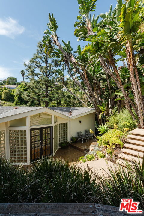 7229 Senalda Road Los Angeles, CA 90068 - Photo 32 of 33