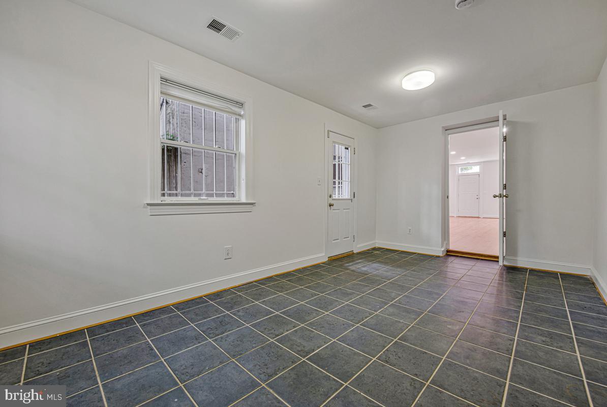 1233 4th Street Northwest Washington, DC 20001 - Photo 18 of 31