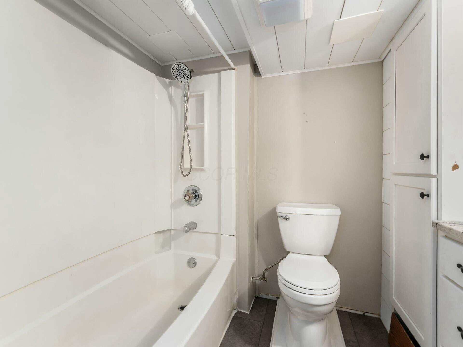 545 Tibet Road Columbus, OH 43202 - Photo 29 of 46 tempImageCGBU4d