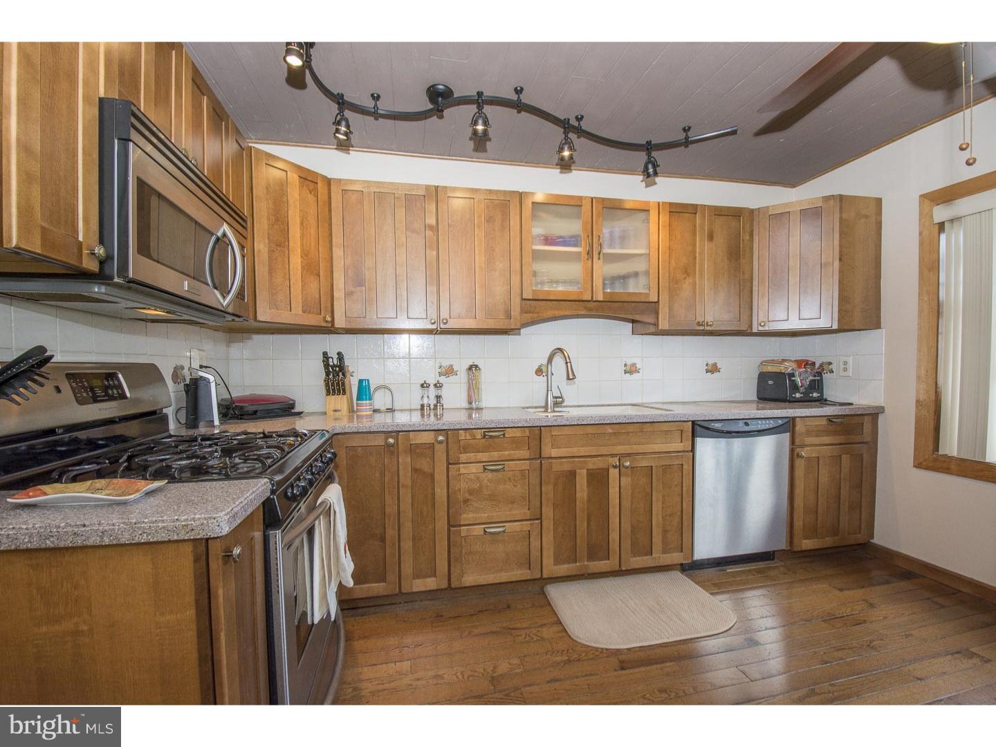3330 Morning Glory Road Philadelphia, PA 19154 - Photo 4 of 25