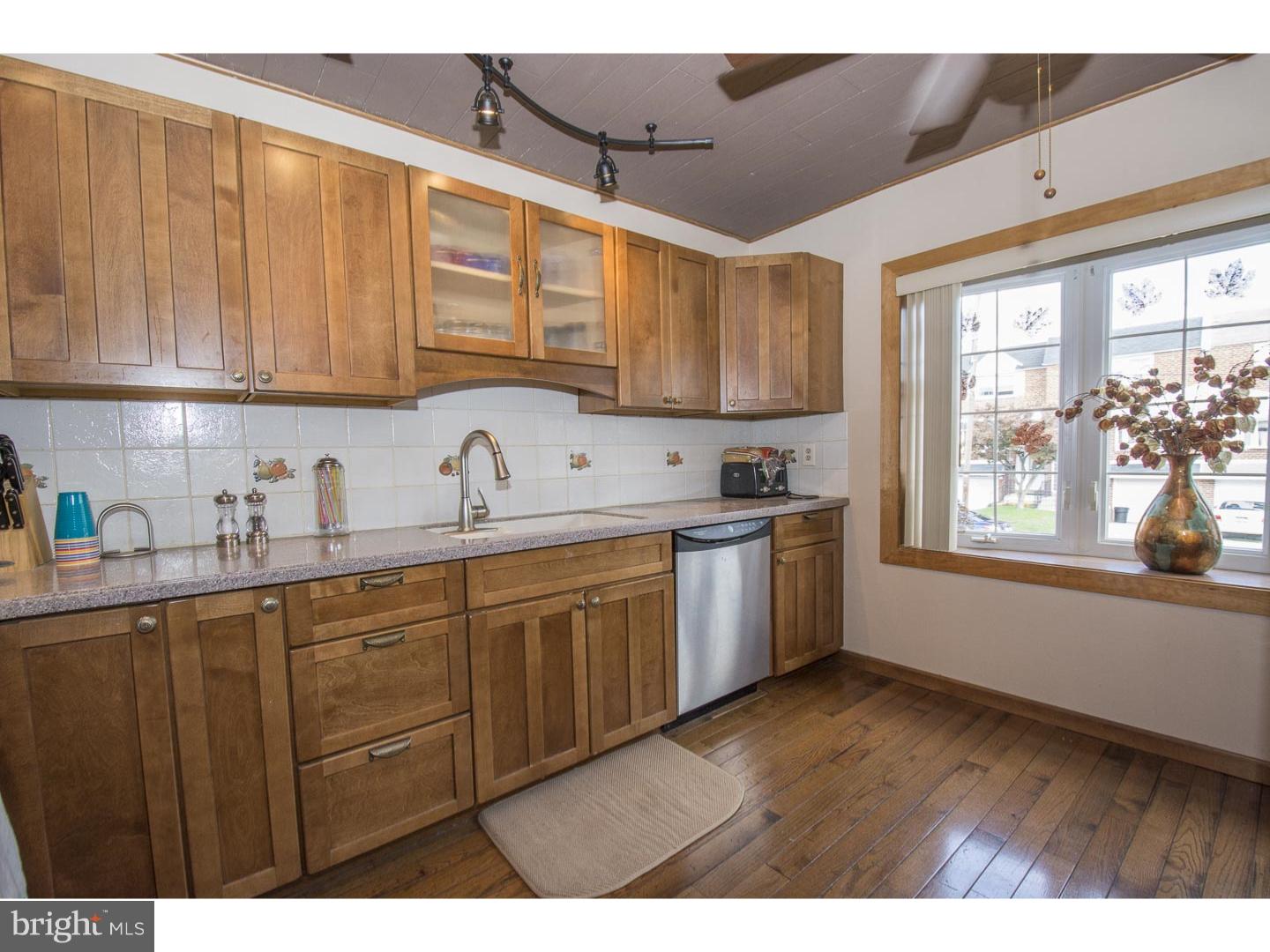 3330 Morning Glory Road Philadelphia, PA 19154 - Photo 5 of 25