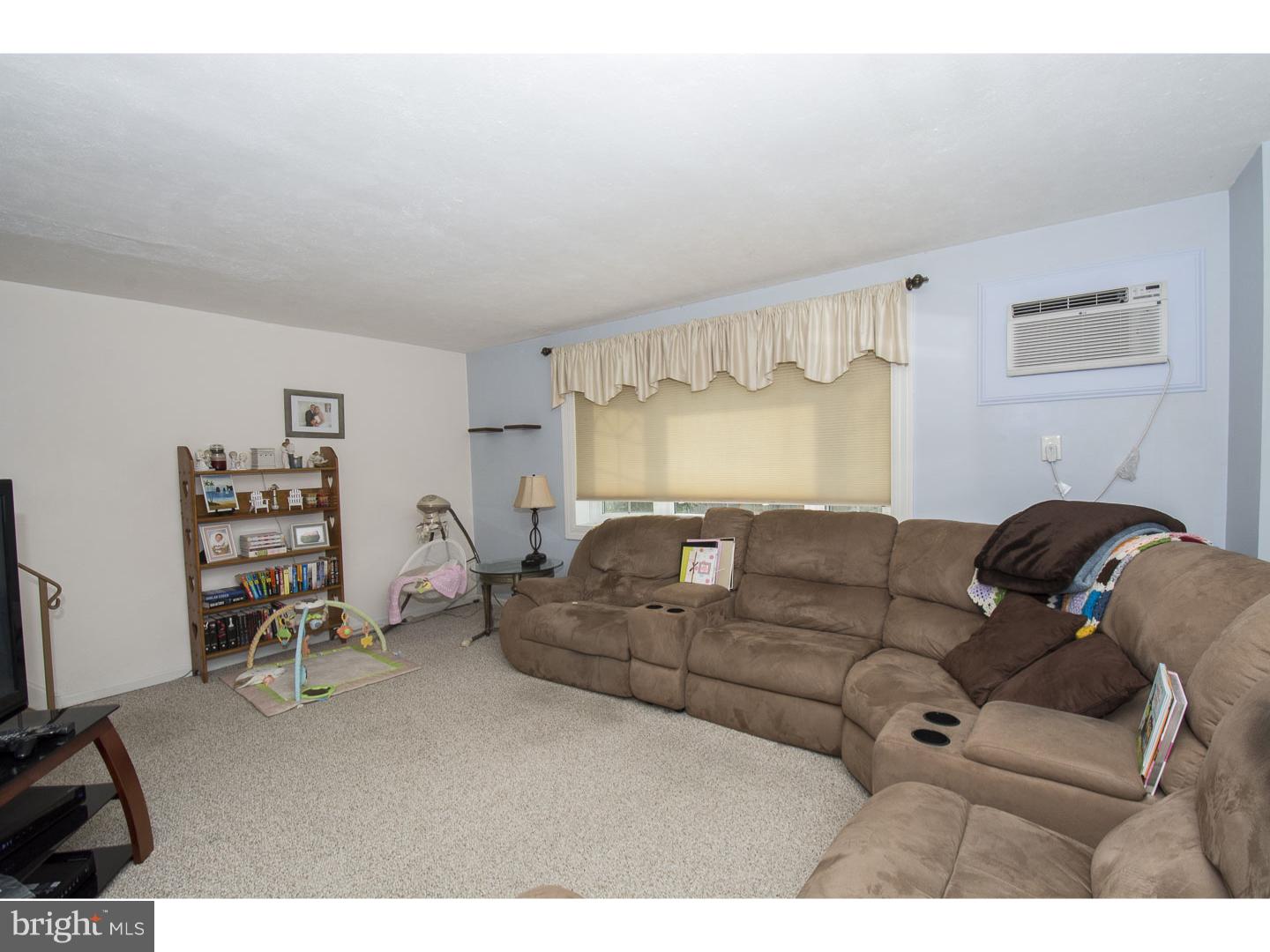 3330 Morning Glory Road Philadelphia, PA 19154 - Photo 9 of 25