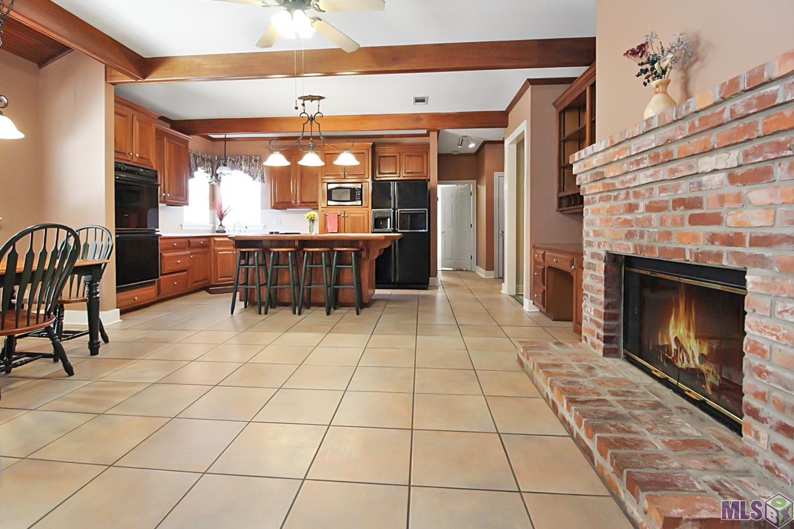 6910 South Fieldgate Court Baton Rouge, LA 70808 - Photo 6 of 28 Gallery Image 6
