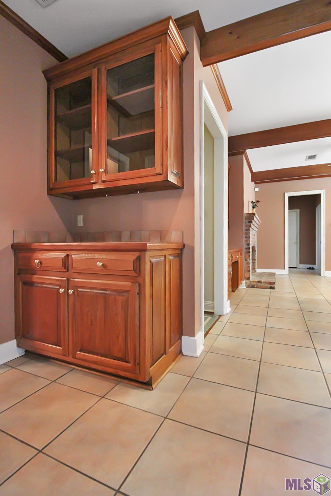 6910 South Fieldgate Court Baton Rouge, LA 70808 - Photo 8 of 28 Gallery Image 8