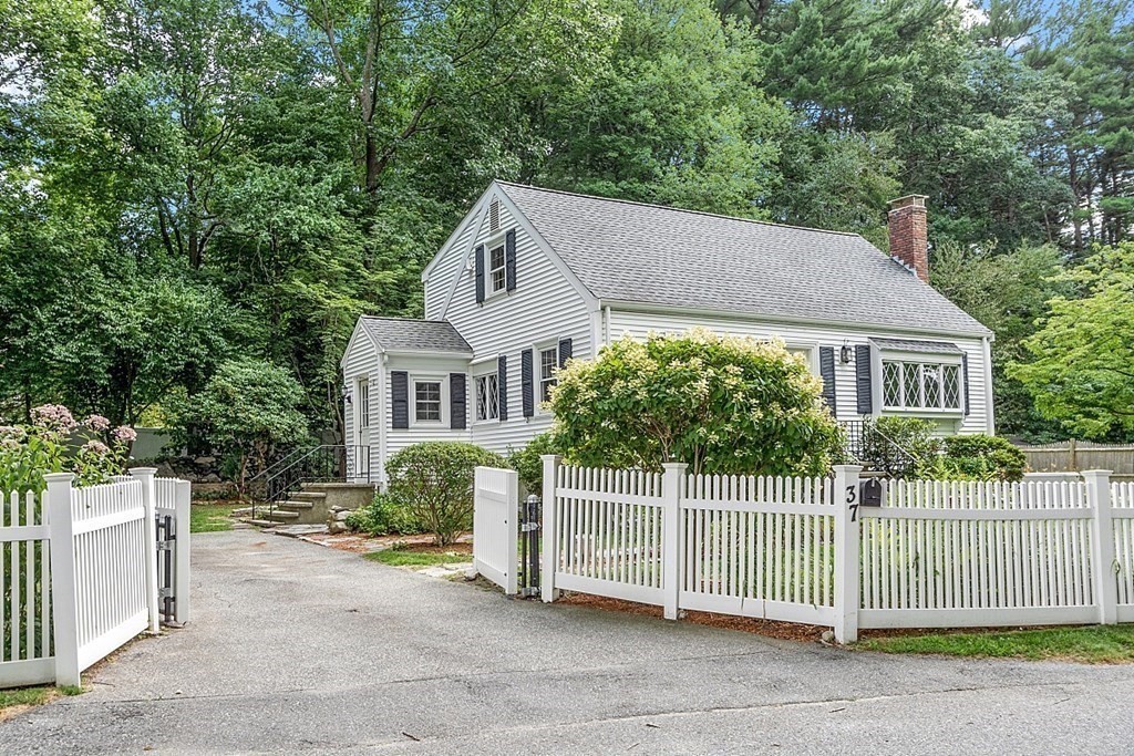 37 Skelton Road Burlington, MA 01803 - Photo 29 of 40 Gallery Image 29