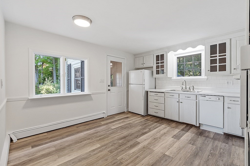 37 Skelton Road Burlington, MA 01803 - Photo 8 of 40 Gallery Image 8