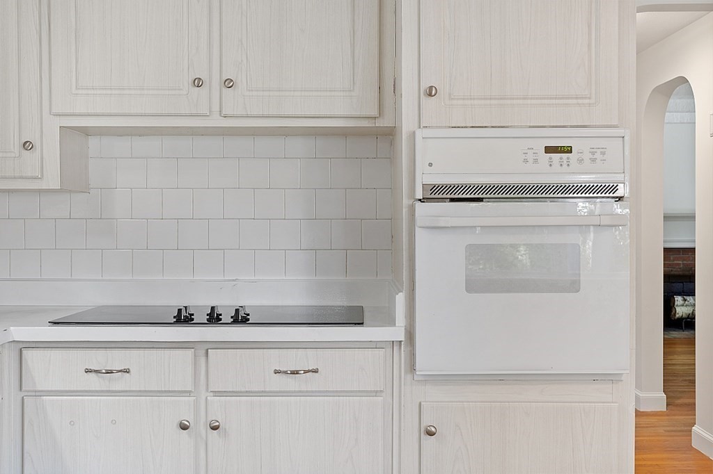 37 Skelton Road Burlington, MA 01803 - Photo 10 of 40 Gallery Image 10